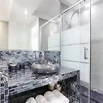 Duplex à Deux Pas Des Champs Elysée Appartamento