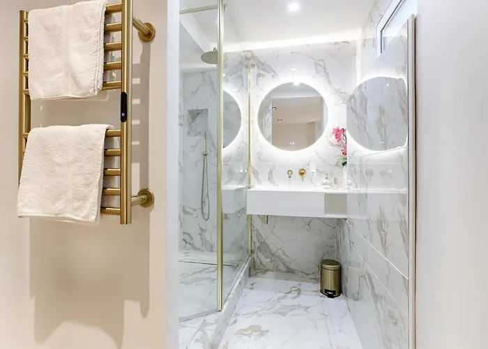 Duplex A Deux Pas Des Champs Elysee Apartament *