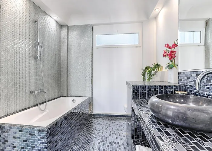 Duplex A Deux Pas Des Champs Elysee Apartament Paryż