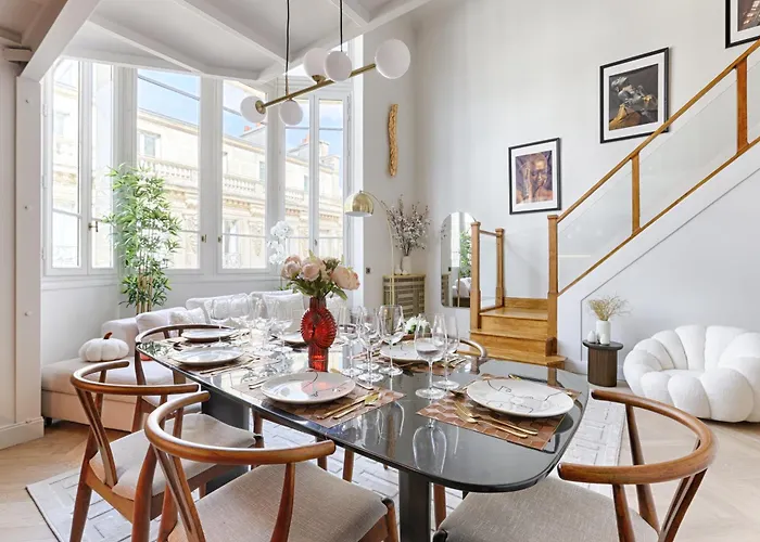 Duplex A Deux Pas Des Champs Elysee Paryż