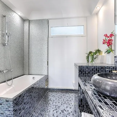Duplex à Deux Pas Des Champs Elysée Apartamento Paris
